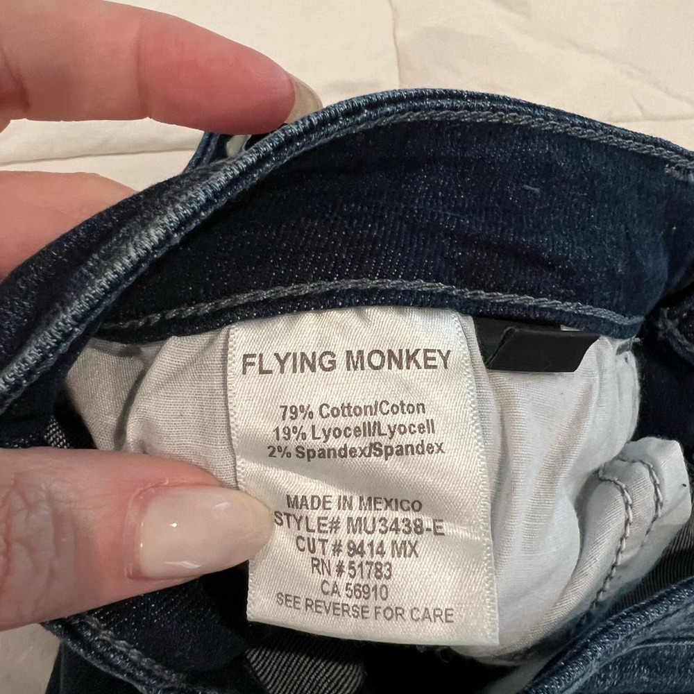 Super Stretchy Skinny FM Jeans. In excellent, new like condition.